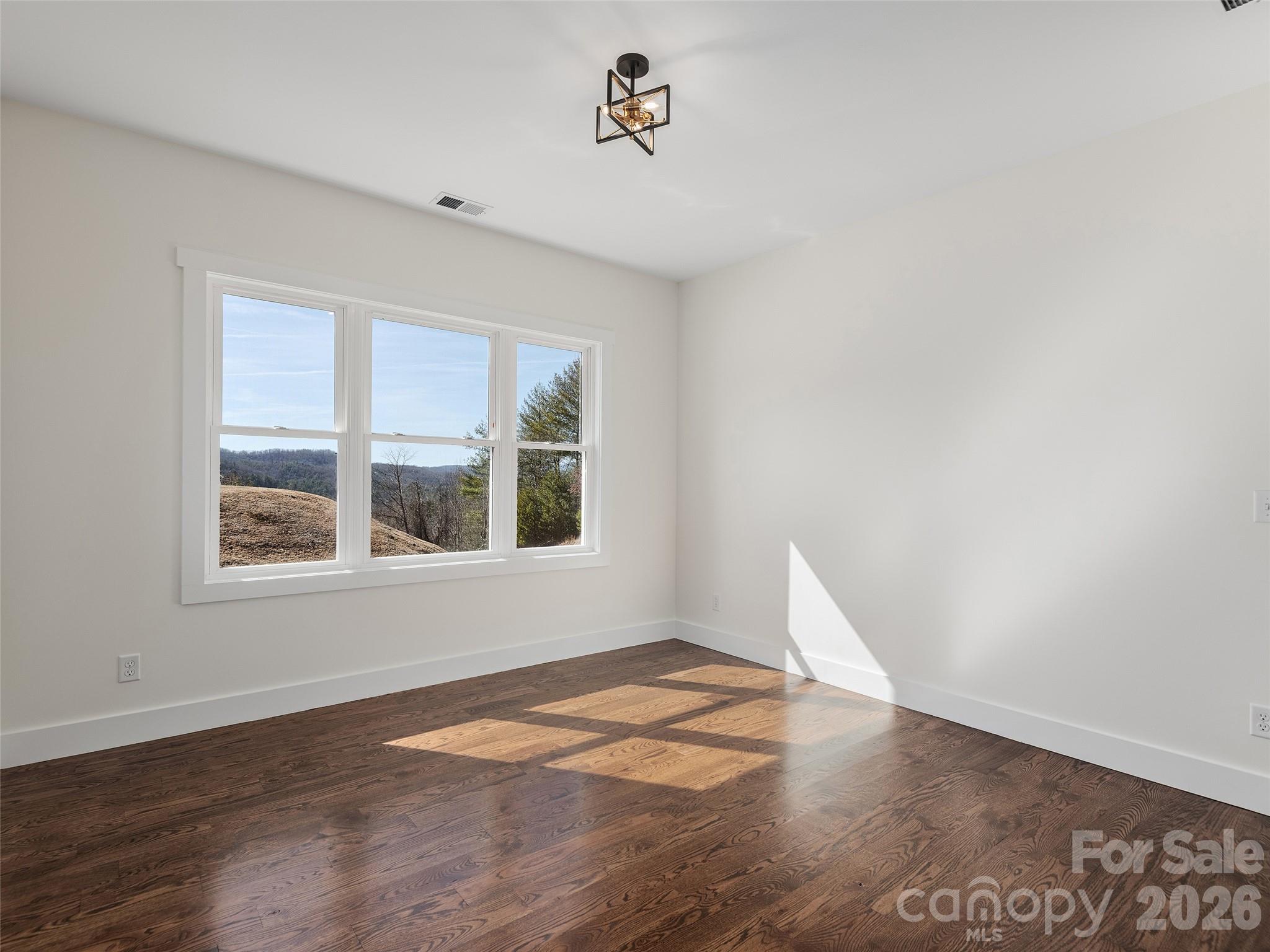 399 Crystal Heights Drive Hendersonville NC 28739