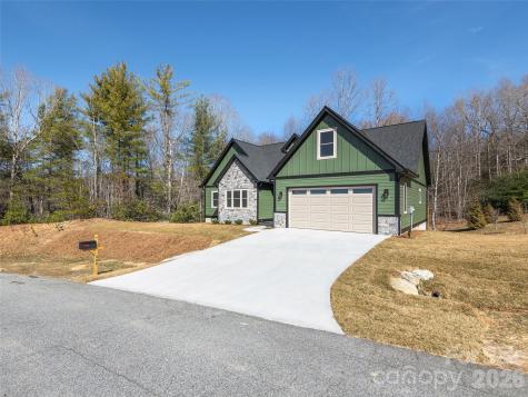 399 Crystal Heights Drive Hendersonville NC 28739