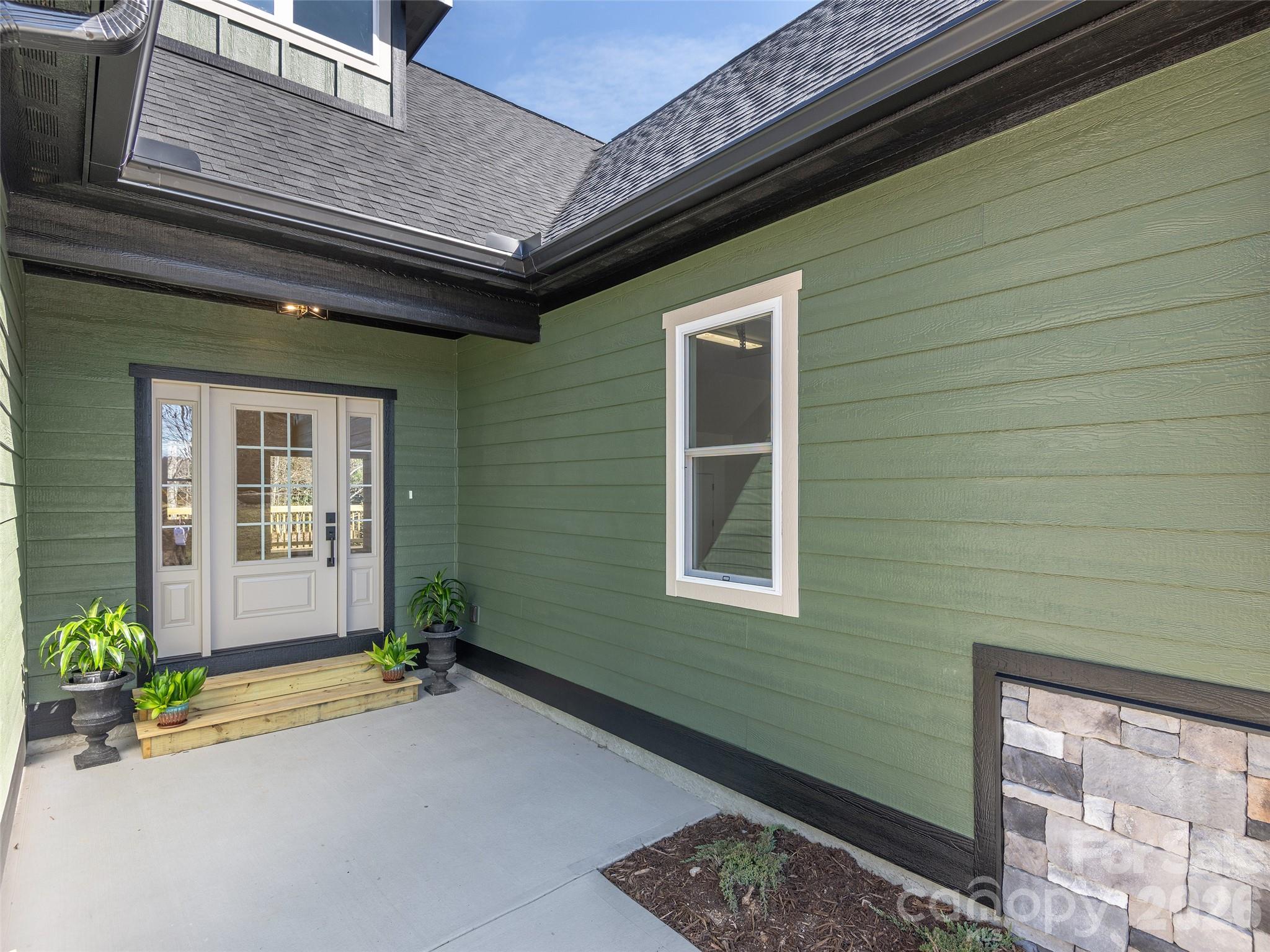 399 Crystal Heights Drive Hendersonville NC 28739