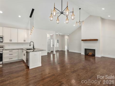399 Crystal Heights Drive Hendersonville NC 28739
