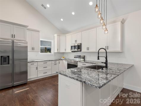 399 Crystal Heights Drive Hendersonville NC 28739