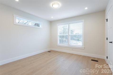 4 Wyndom Lane Asheville NC 28805