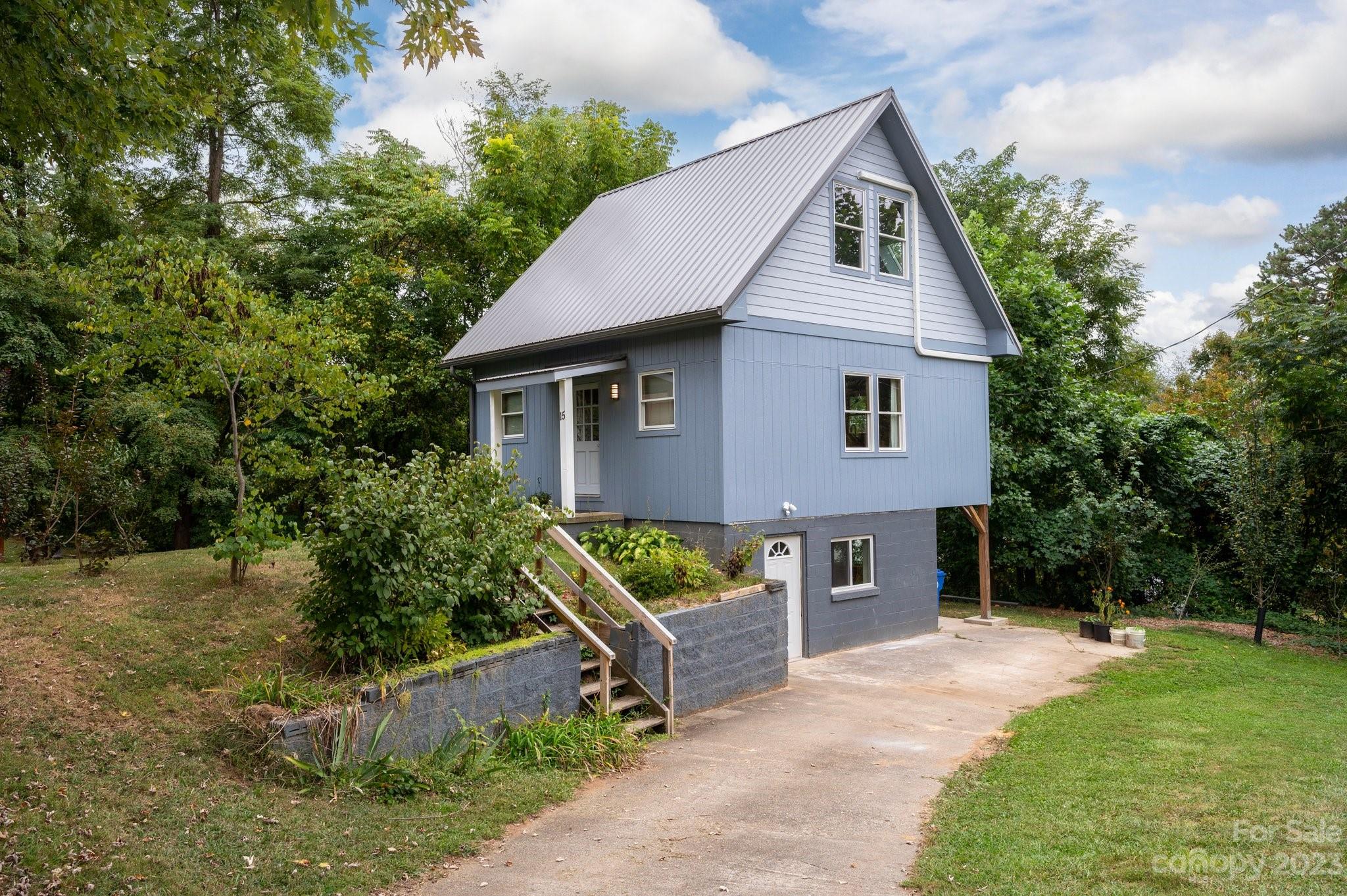 15 Merion Drive Asheville NC 28806