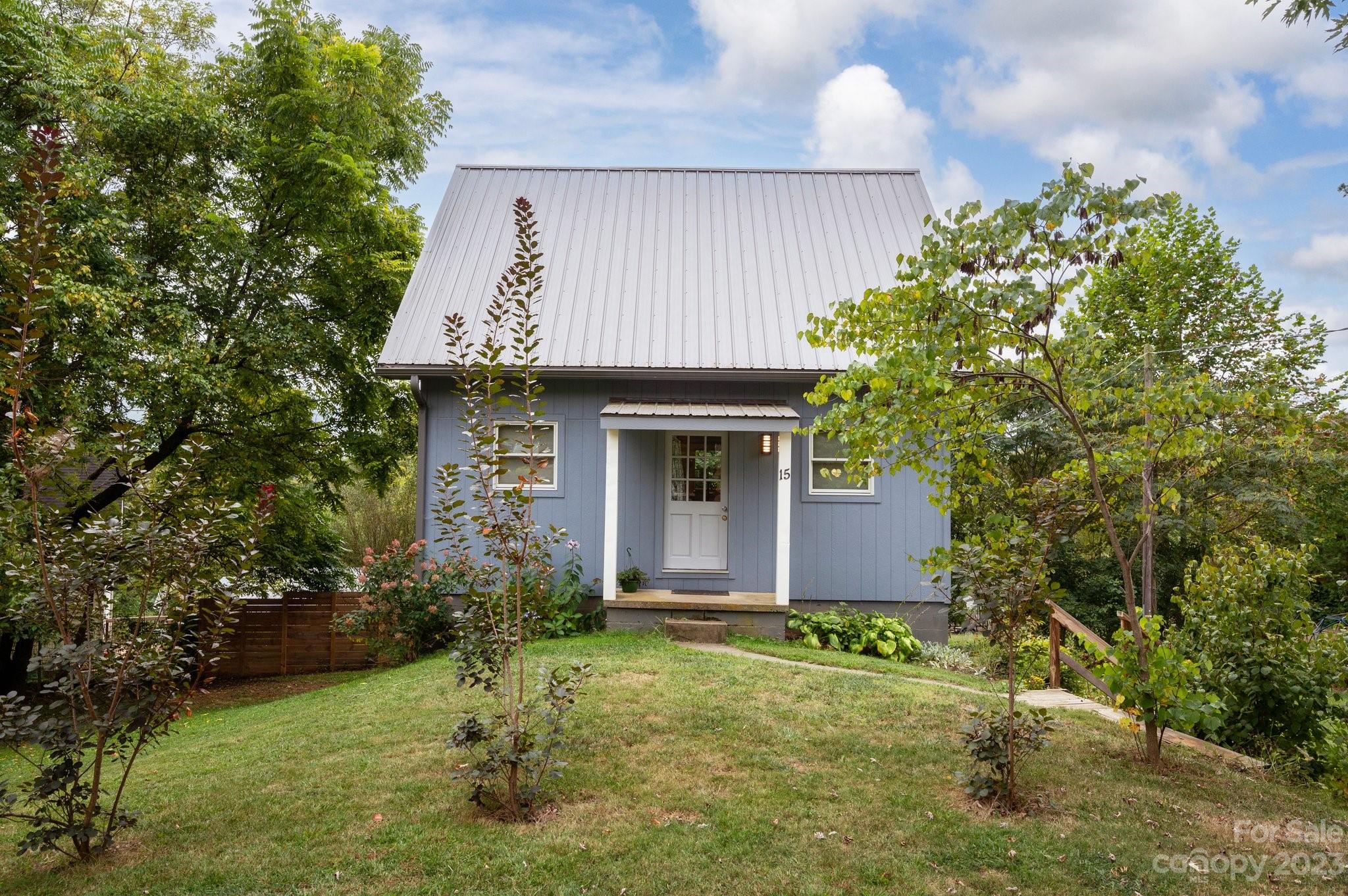 15 Merion Drive Asheville NC 28806