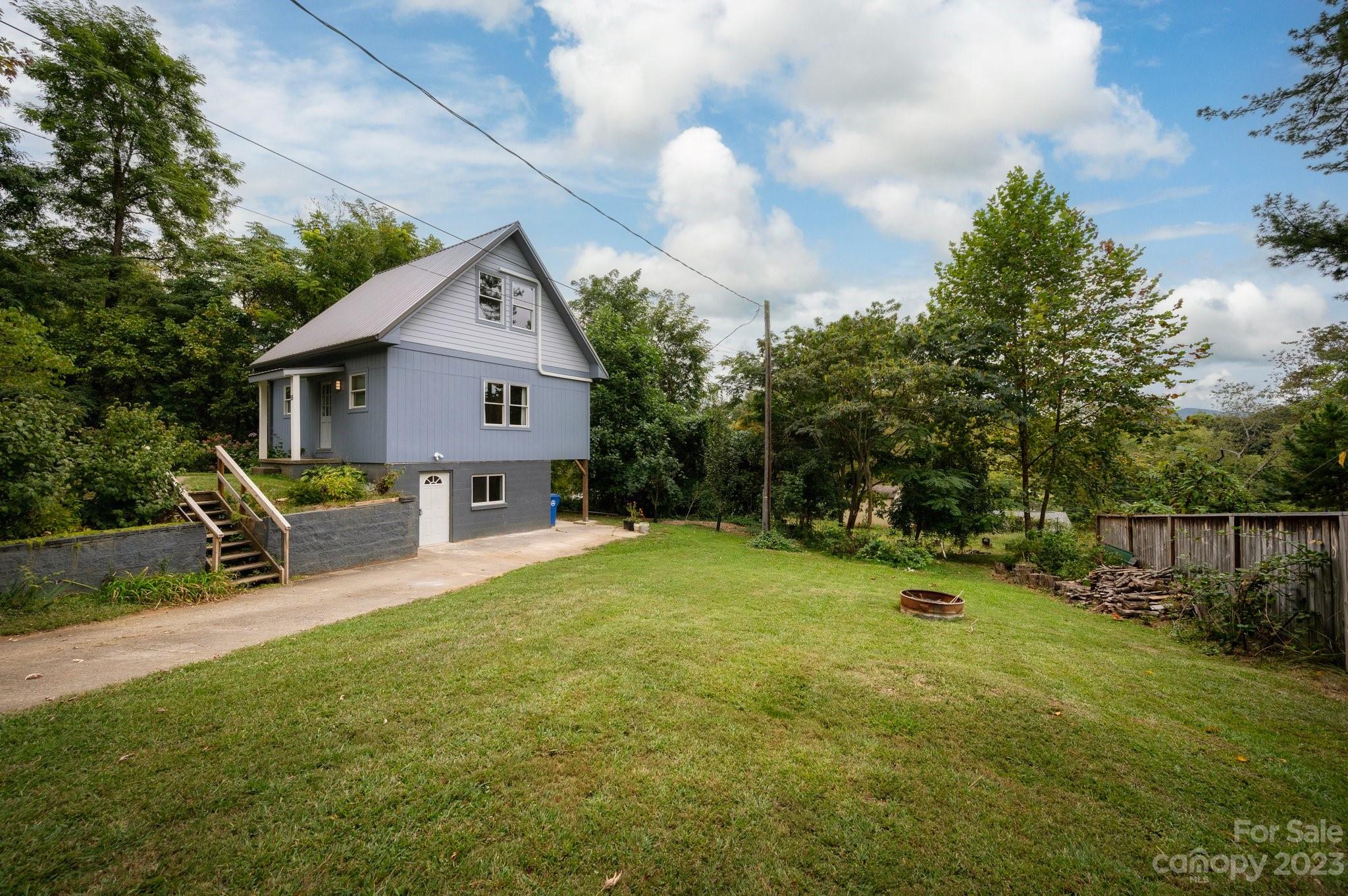 15 Merion Drive Asheville NC 28806