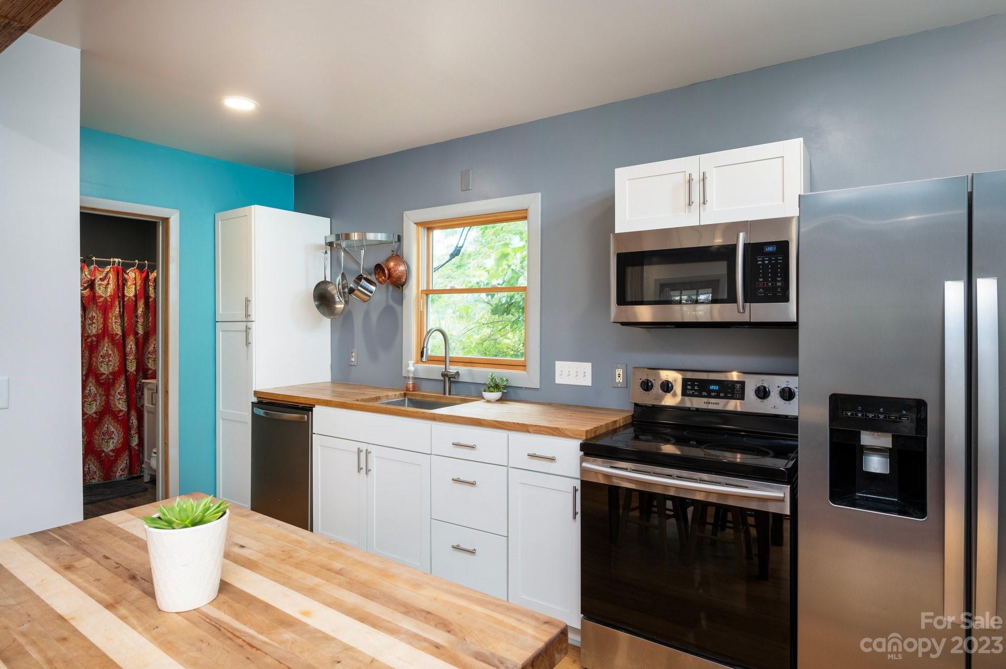 15 Merion Drive Asheville NC 28806