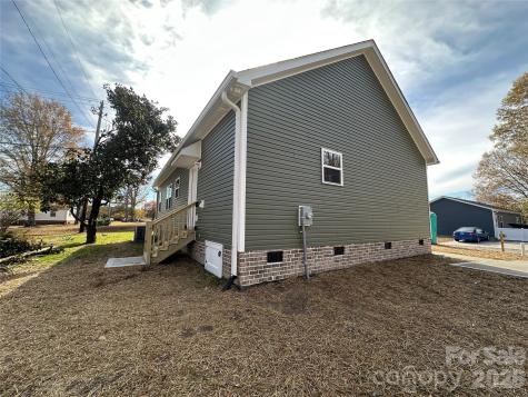 901 E Church Street Cherryville NC 28021
