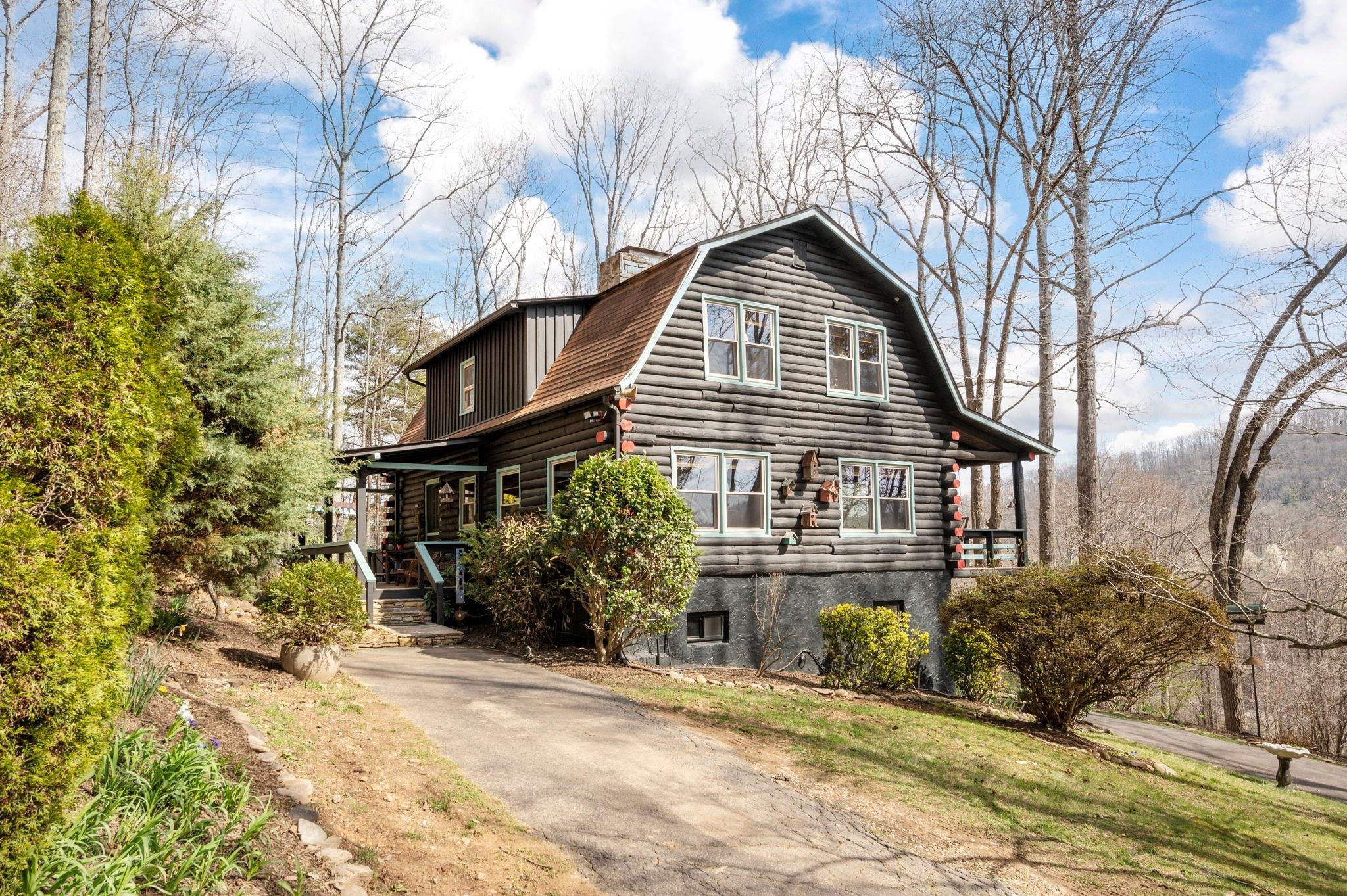 25 Dycus Drive Fairview NC 28730