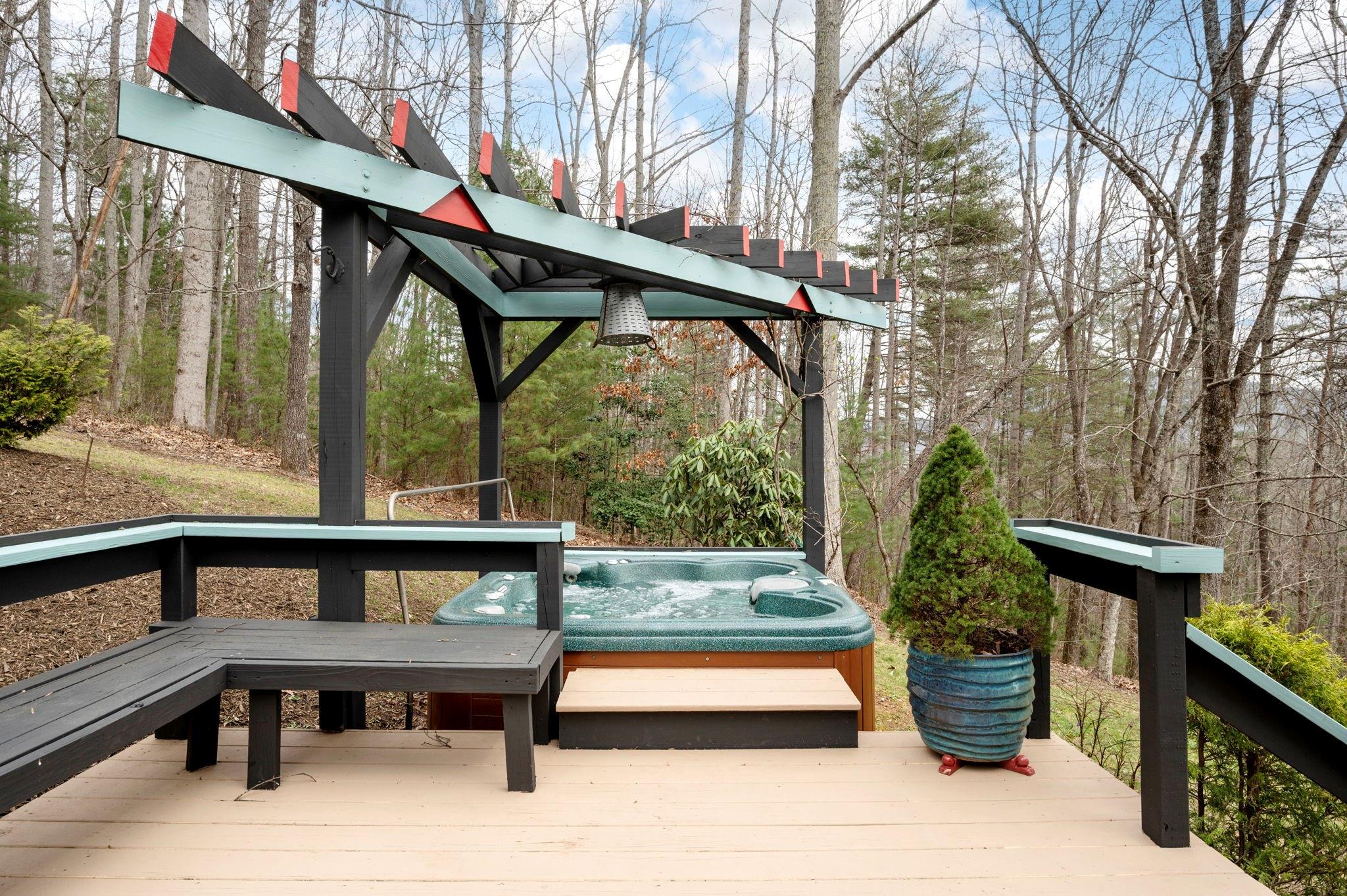 25 Dycus Drive Fairview NC 28730