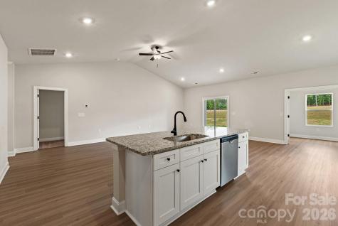 6619 Fairford Drive Charlotte NC 28215