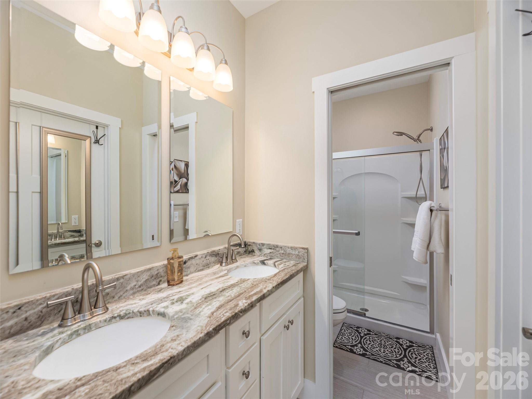 63 Leyland Circle Hendersonville NC 28792