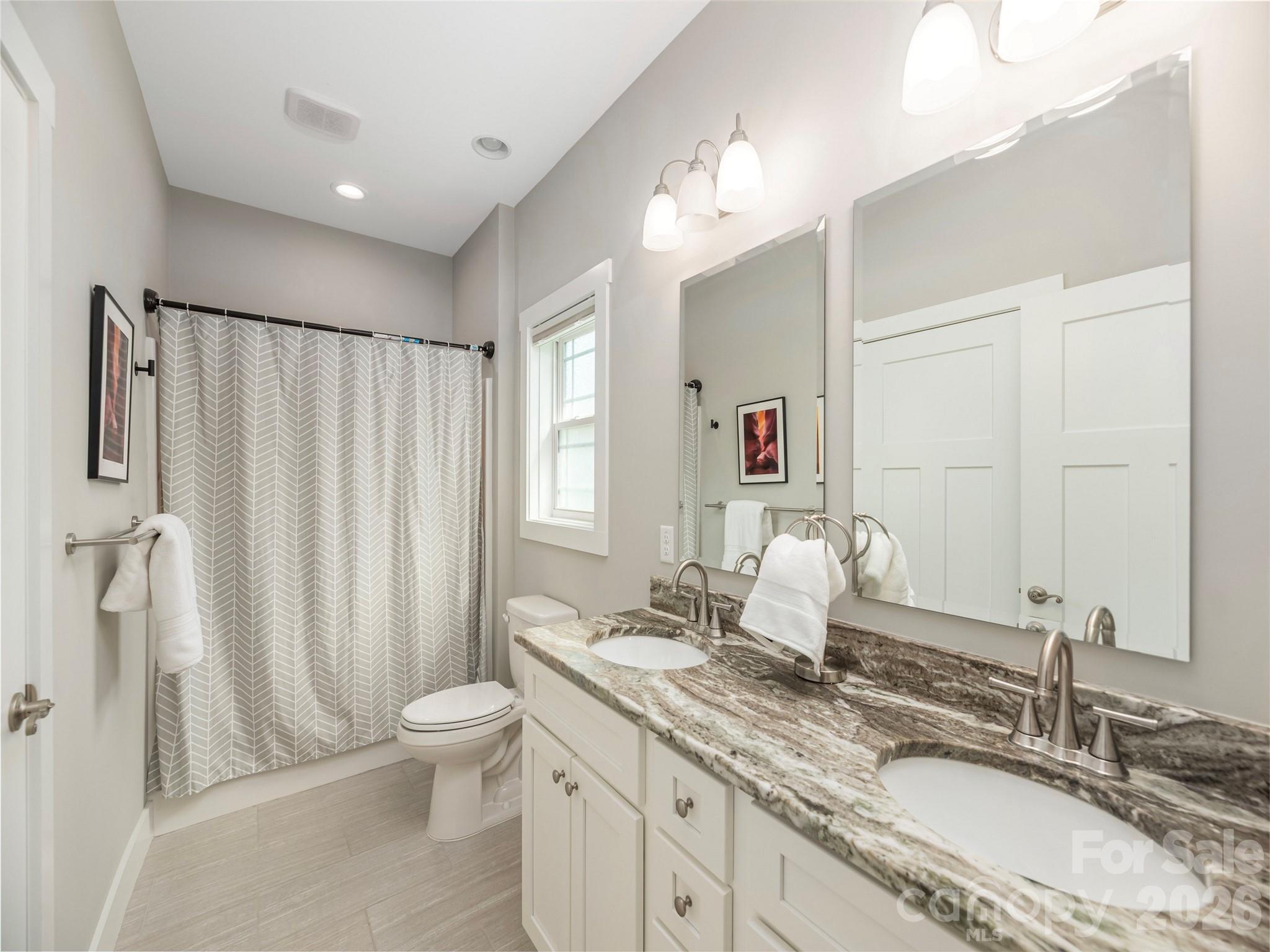 63 Leyland Circle Hendersonville NC 28792