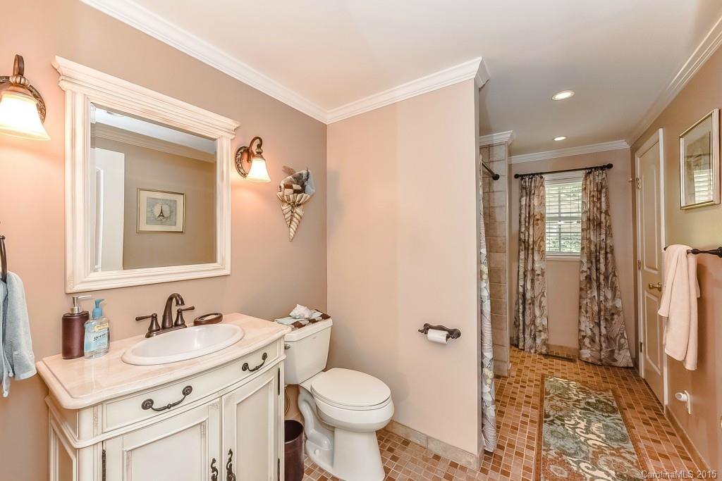 6029 Glenridge Road Charlotte NC 28211