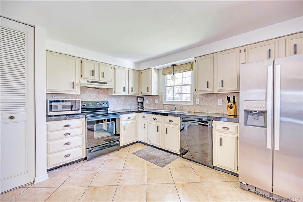 5909 Ryder Avenue Charlotte NC 28226