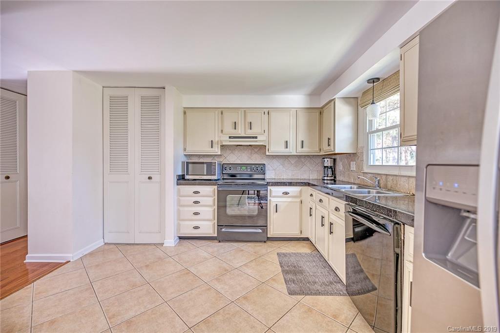 5909 Ryder Avenue Charlotte NC 28226