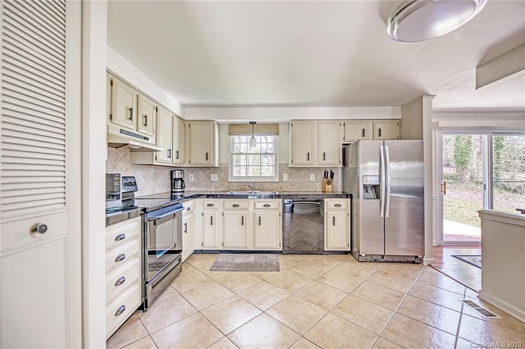 5909 Ryder Avenue Charlotte NC 28226