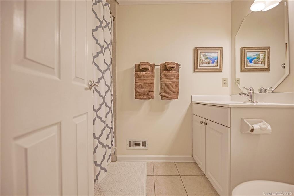 5909 Ryder Avenue Charlotte NC 28226