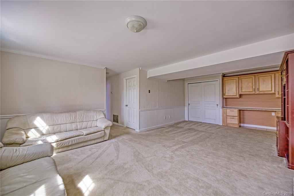 5909 Ryder Avenue Charlotte NC 28226