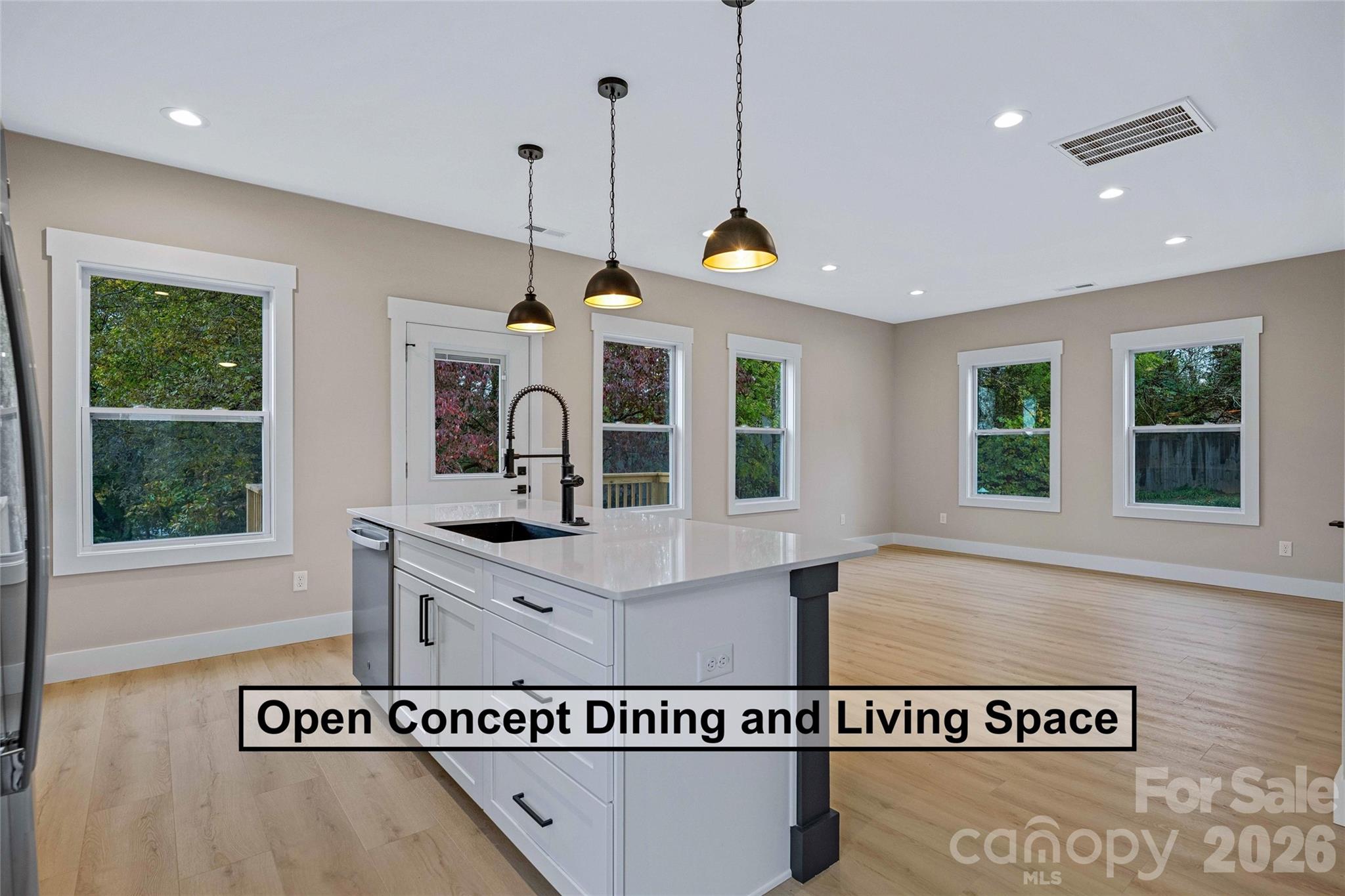 612 Beehive Road Hendersonville NC 28792