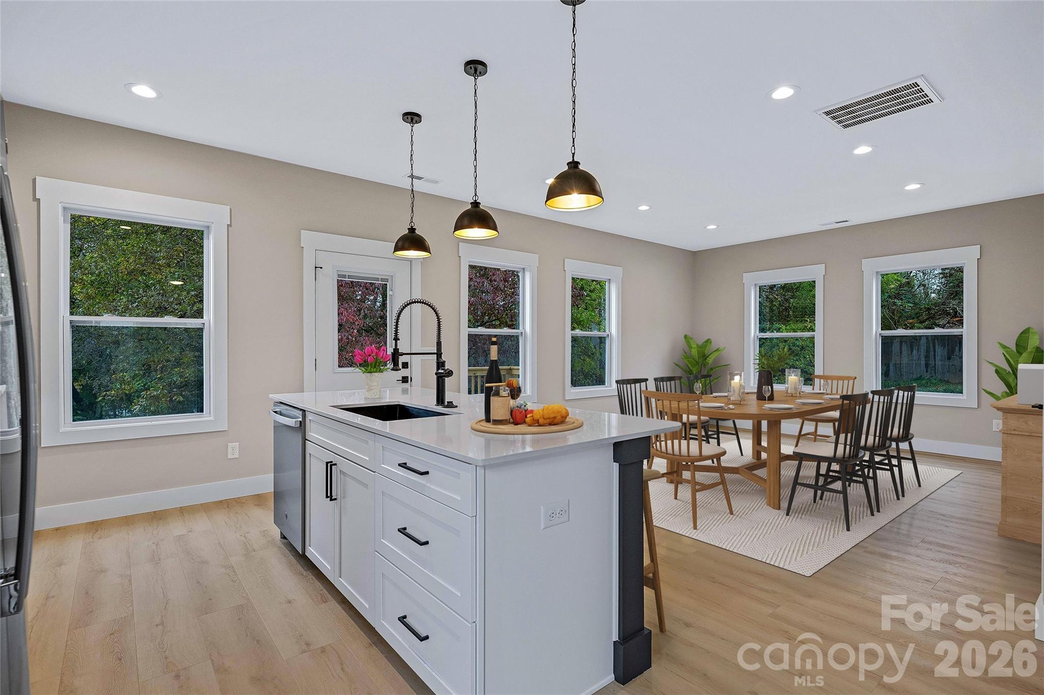 612 Beehive Road Hendersonville NC 28792