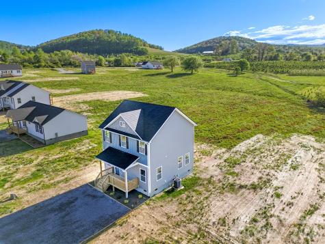 612 Beehive Road Hendersonville NC 28792