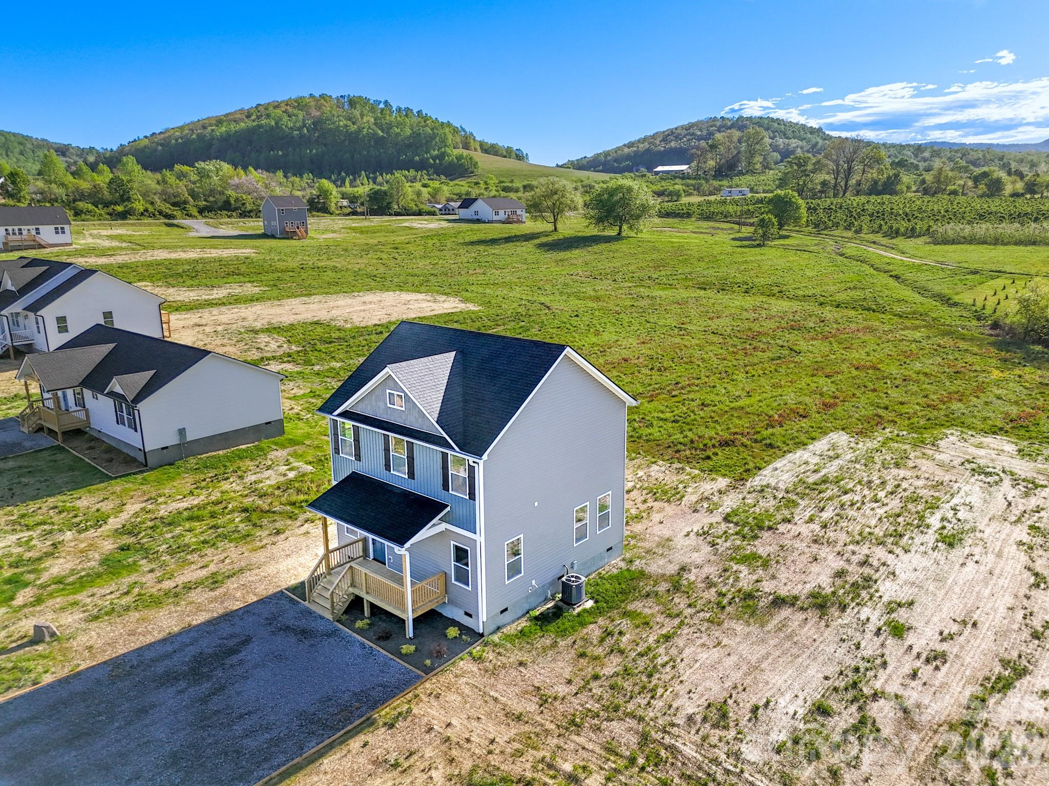 612 Beehive Road Hendersonville NC 28792