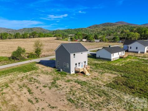 612 Beehive Road Hendersonville NC 28792