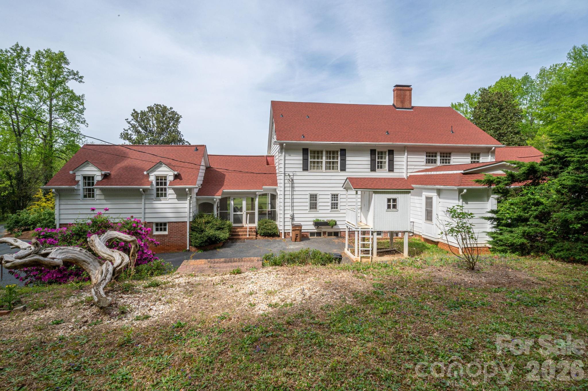 1233 General Hoke Drive Lincolnton NC 28092