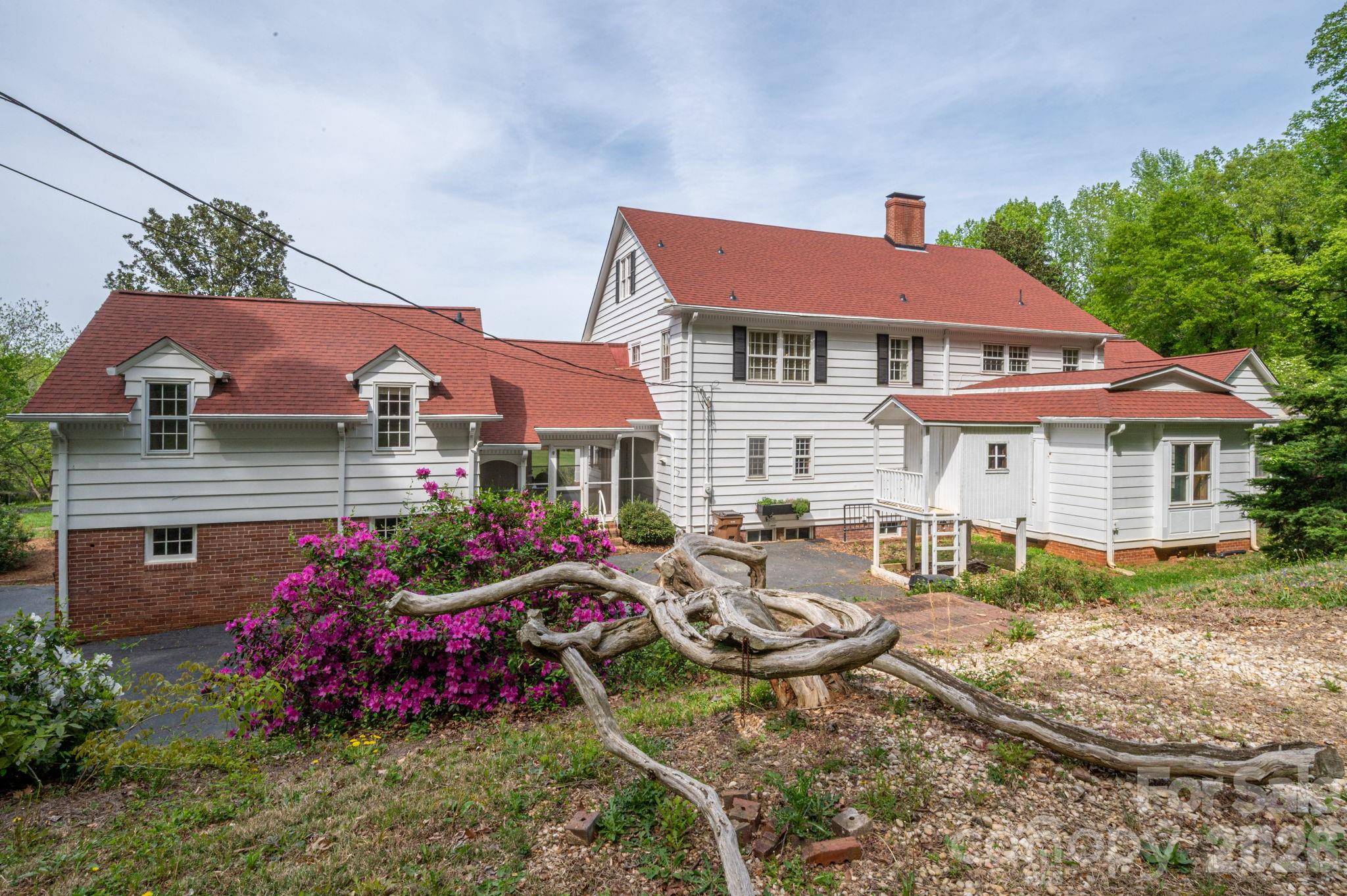 1233 General Hoke Drive Lincolnton NC 28092