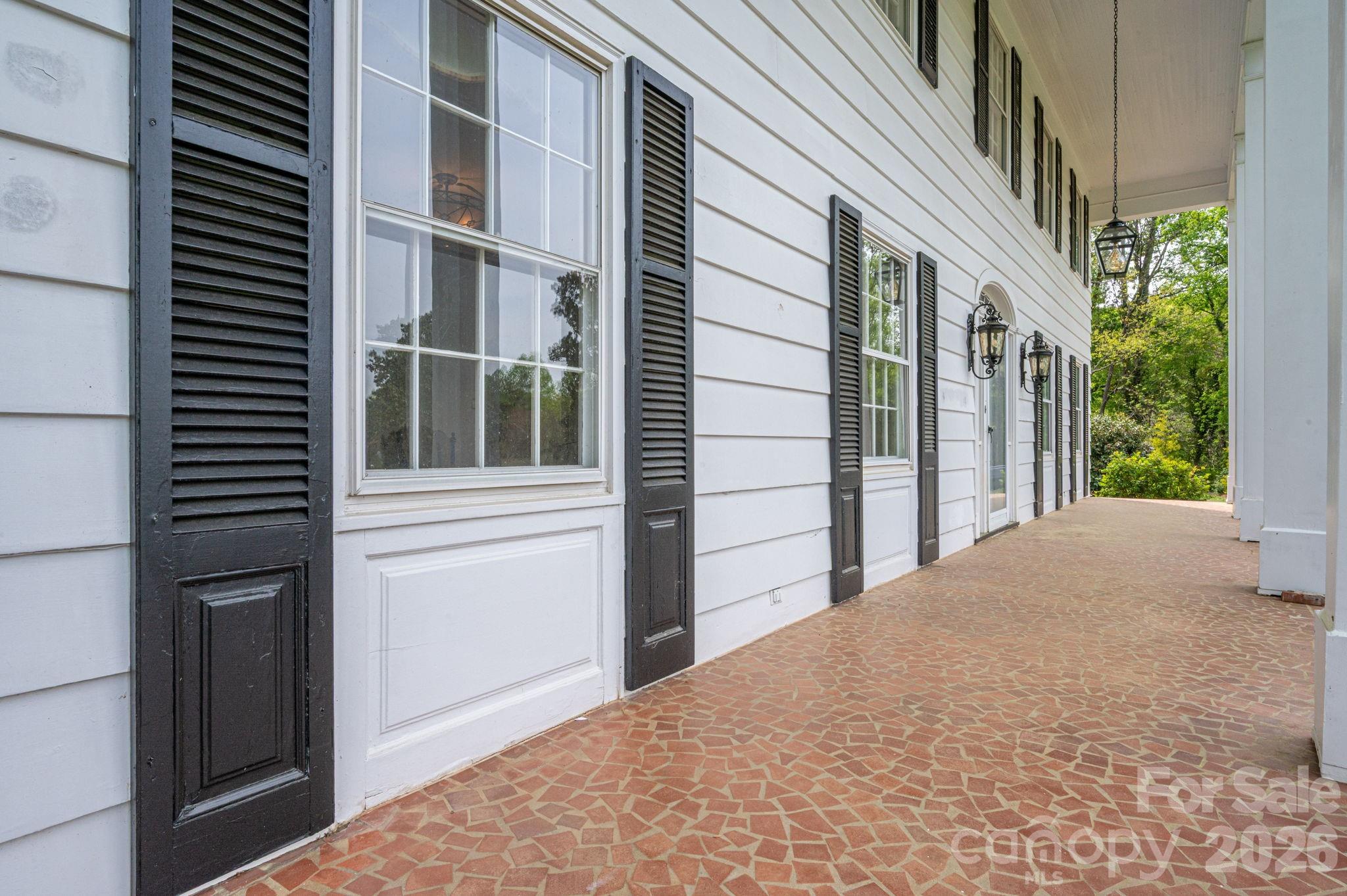 1233 General Hoke Drive Lincolnton NC 28092