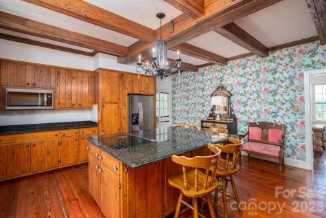 1233 General Hoke Drive Lincolnton NC 28092