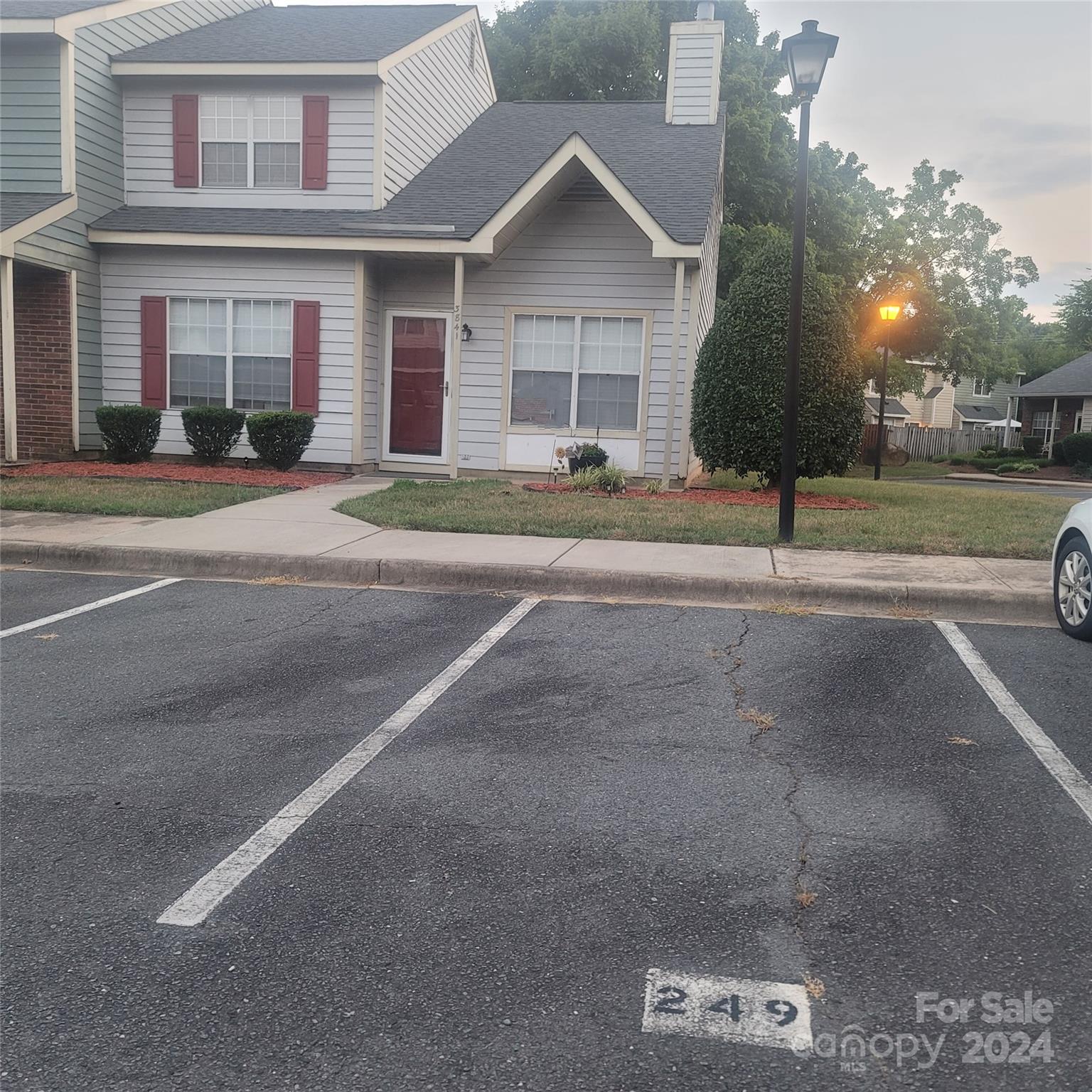 3841 Mosscroft Lane Charlotte NC 28215