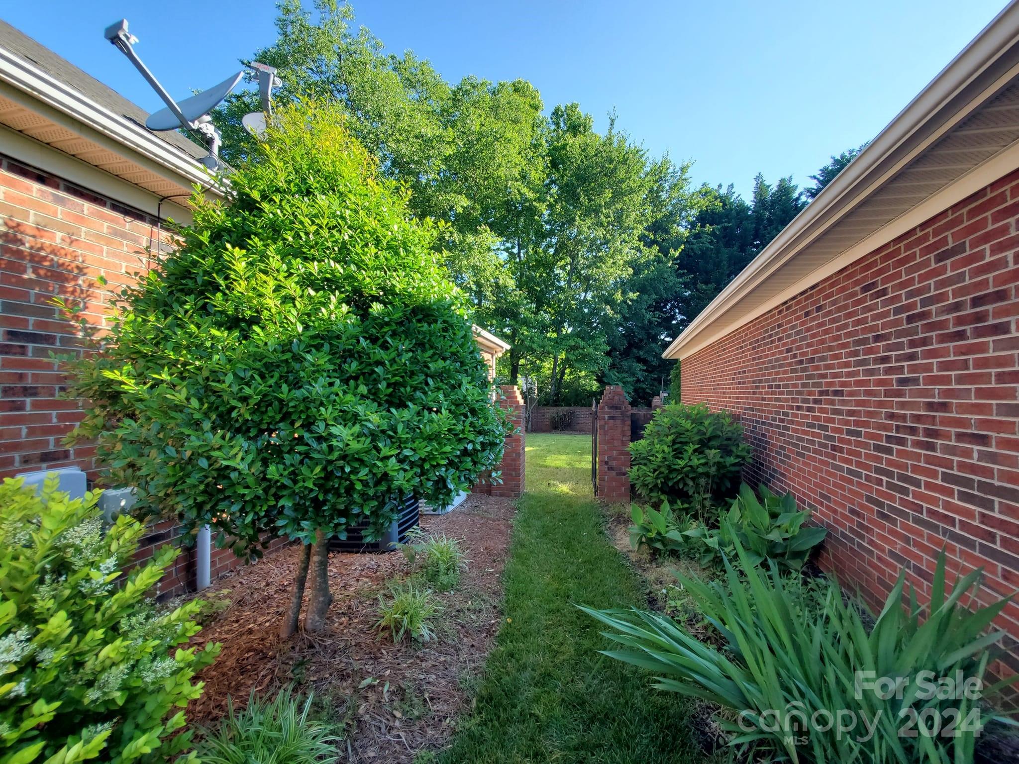 2137 Water Oak Lane Gastonia NC 28056