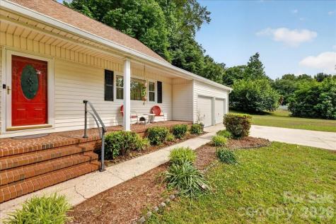 1303 Wildwood Drive Kannapolis NC 28081