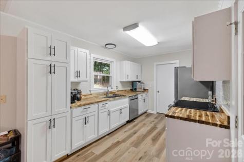 1303 Wildwood Drive Kannapolis NC 28081