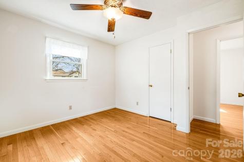 20 Ridge Cross Road Asheville NC 28805