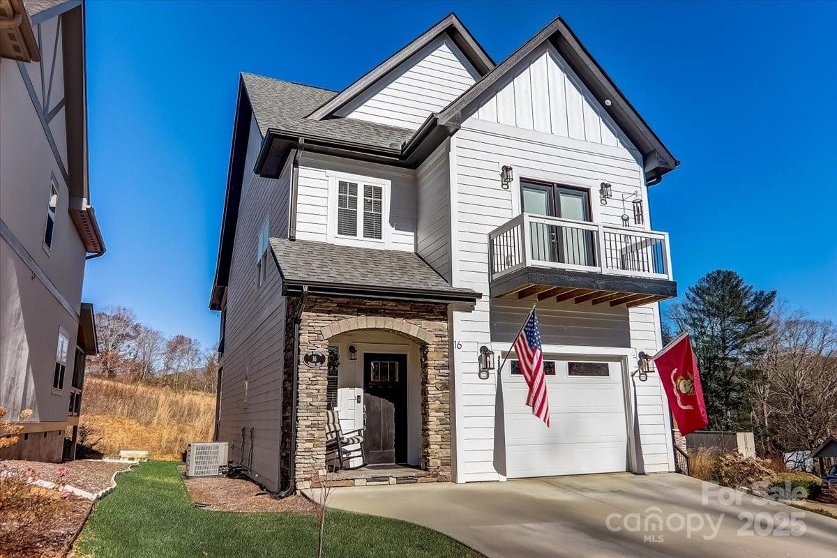 16 Tudor Way Black Mountain NC 28711
