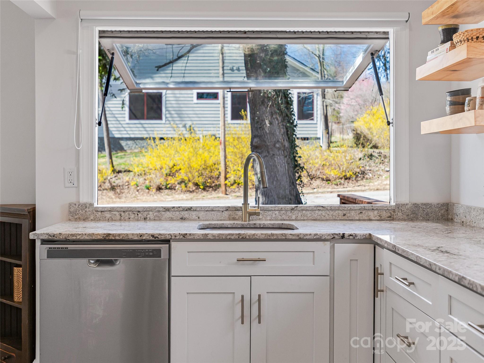 22 Broadview Avenue Asheville NC 28803