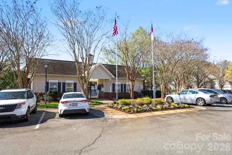 8411 Chaceview Court Charlotte NC 28269