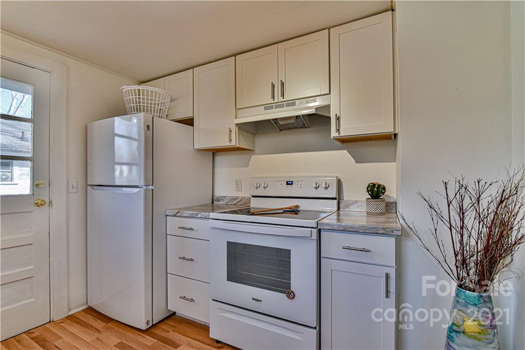 35 Oak Hill Drive Asheville NC 28806