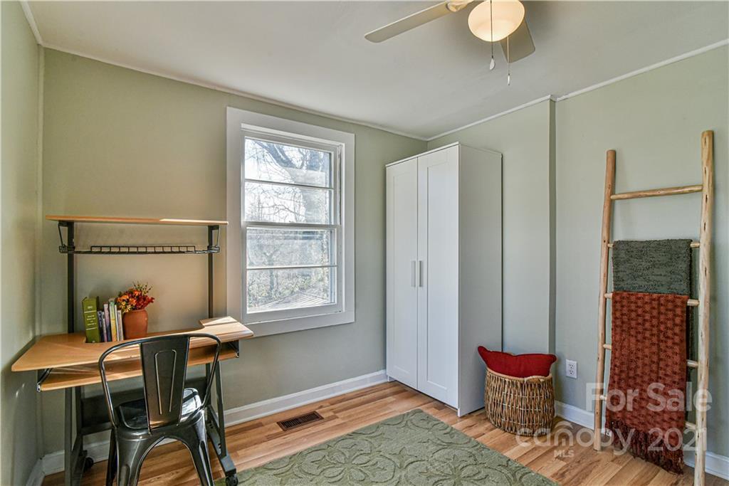 35 Oak Hill Drive Asheville NC 28806