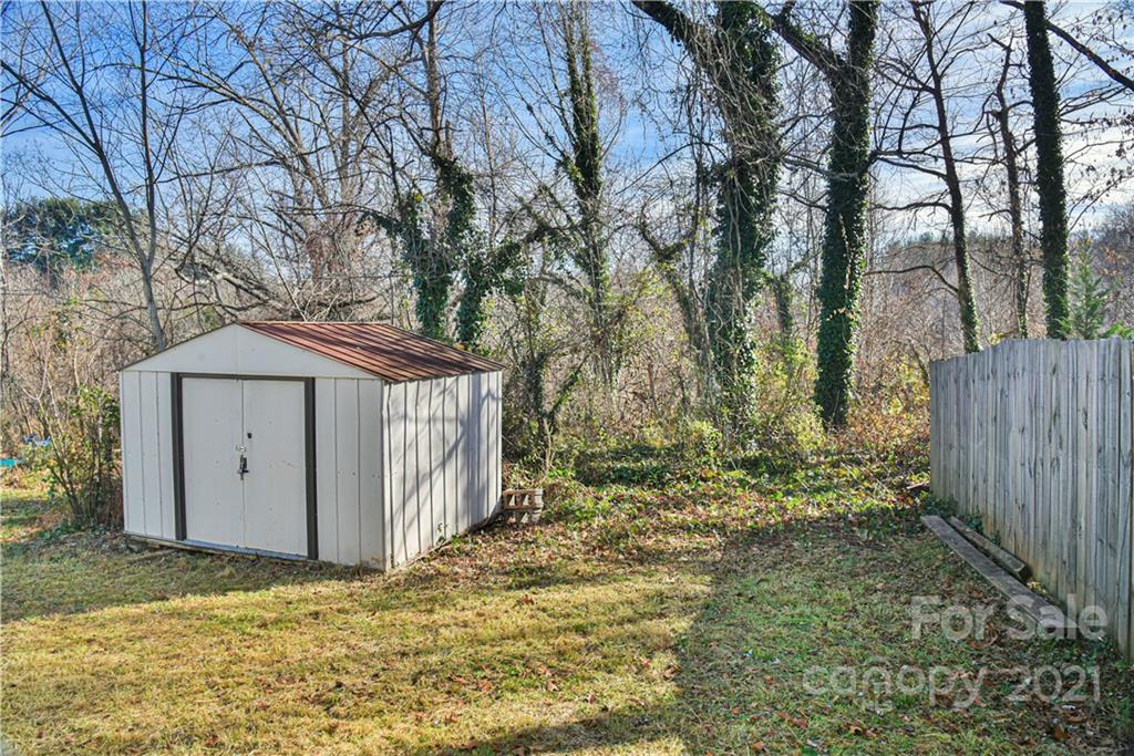 35 Oak Hill Drive Asheville NC 28806