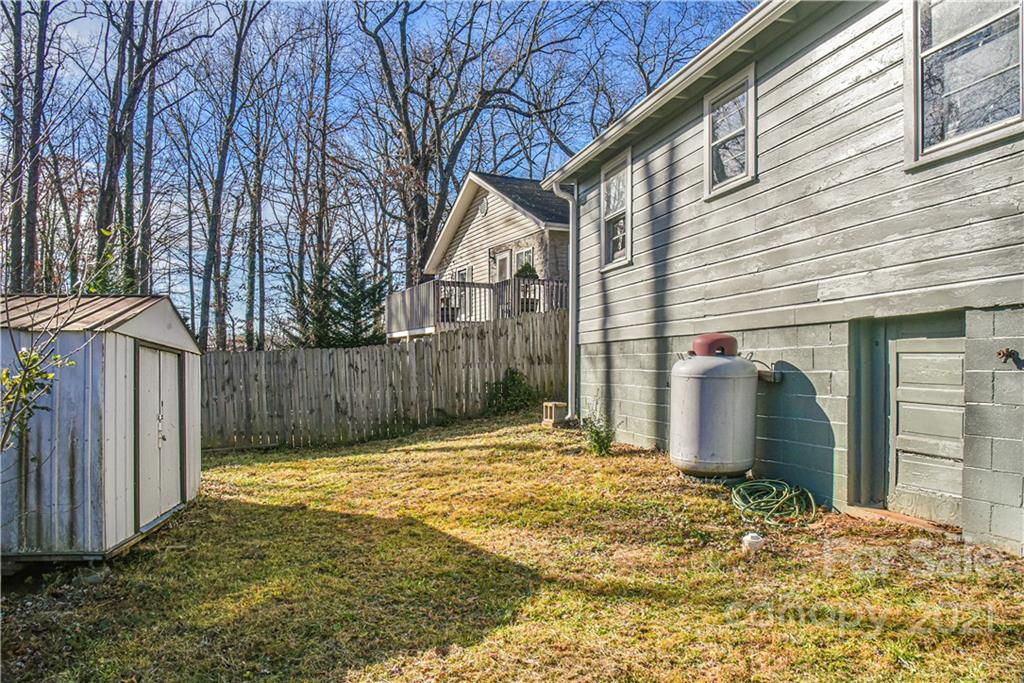 35 Oak Hill Drive Asheville NC 28806