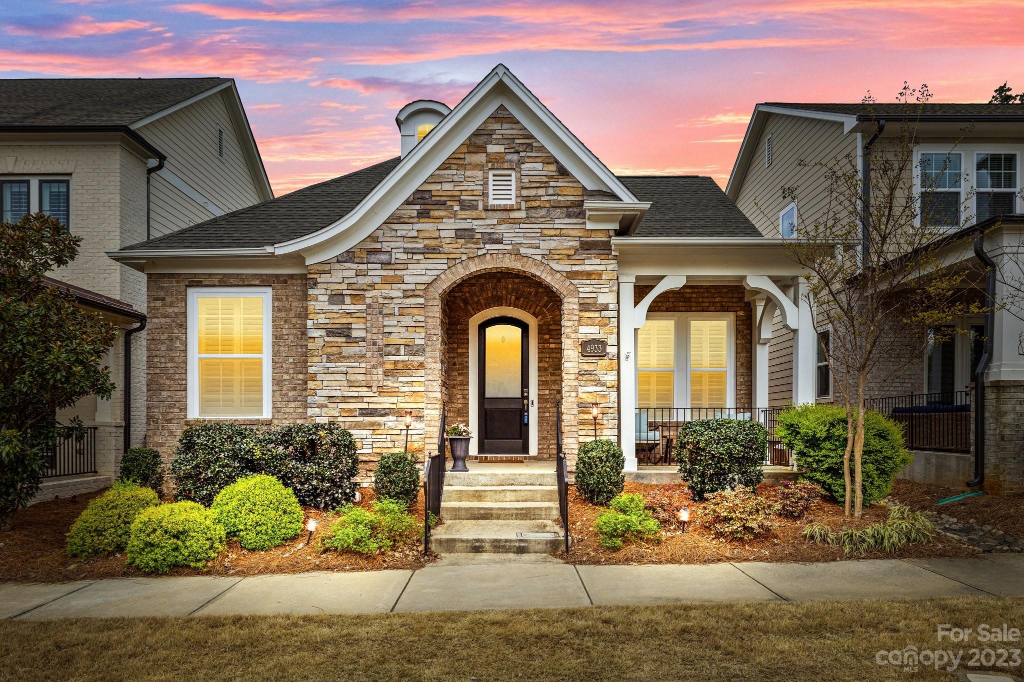 4933 Providence Country Club Drive Charlotte NC 28277