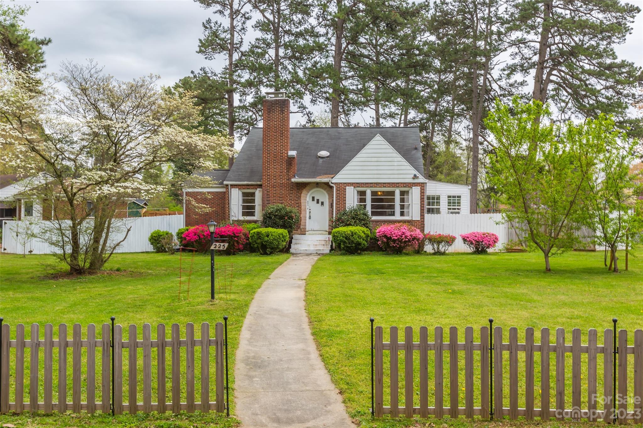 225 Westover Drive Lexington NC 27292