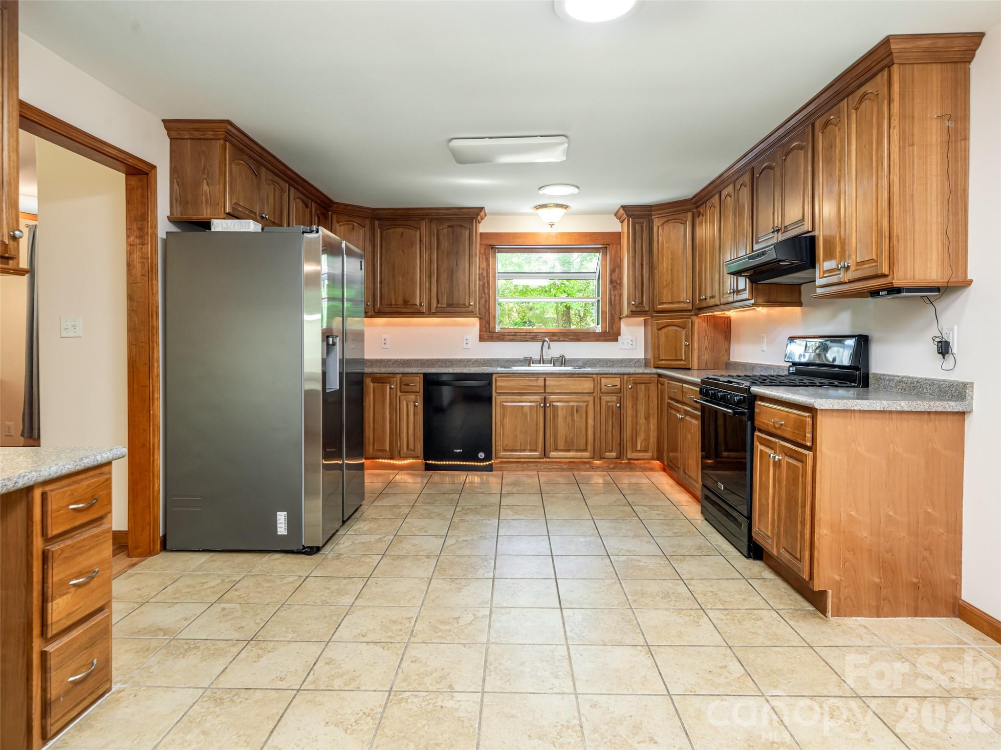 146 Fairmont Road Candler NC 28715