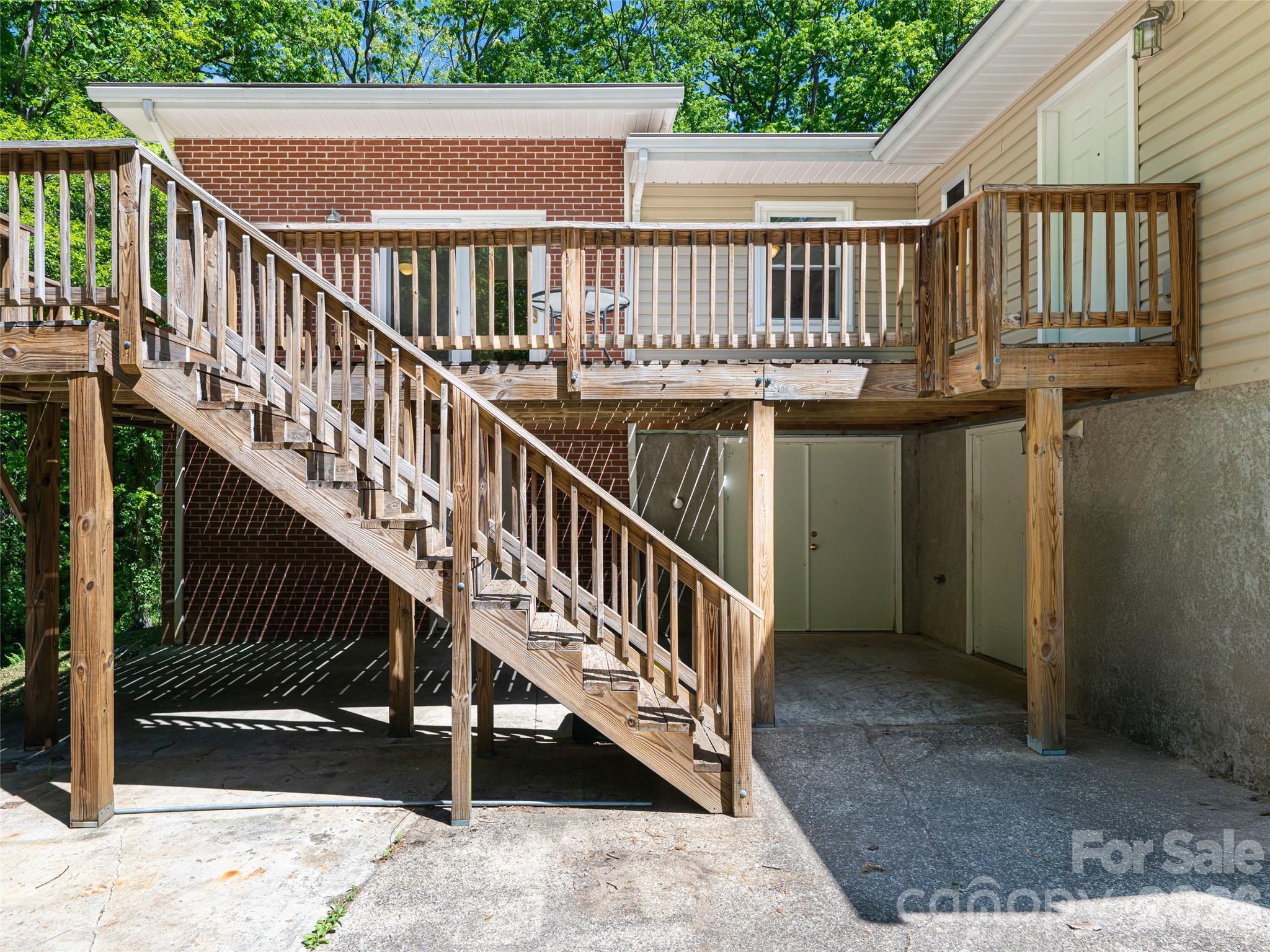 146 Fairmont Road Candler NC 28715