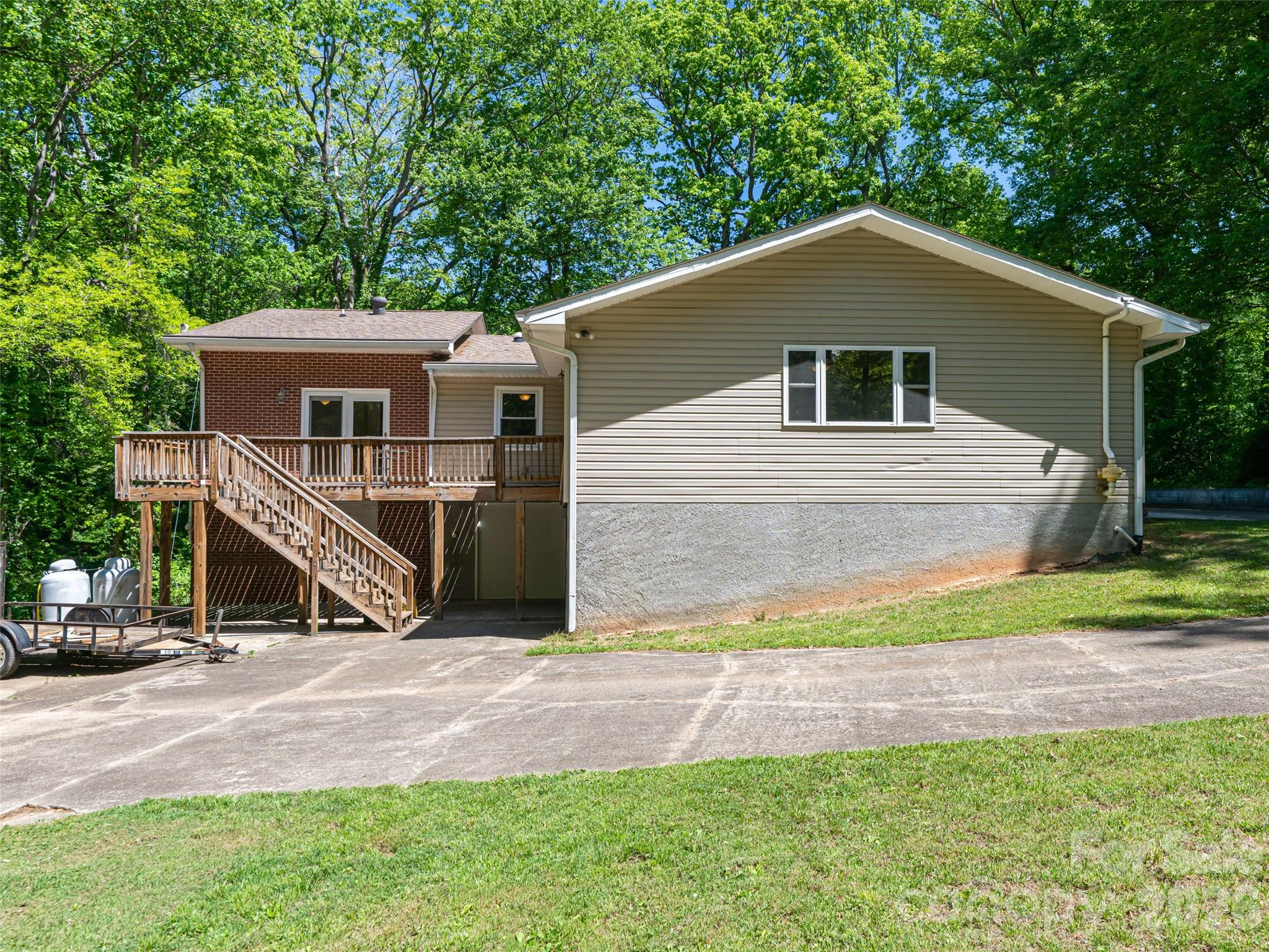 146 Fairmont Road Candler NC 28715