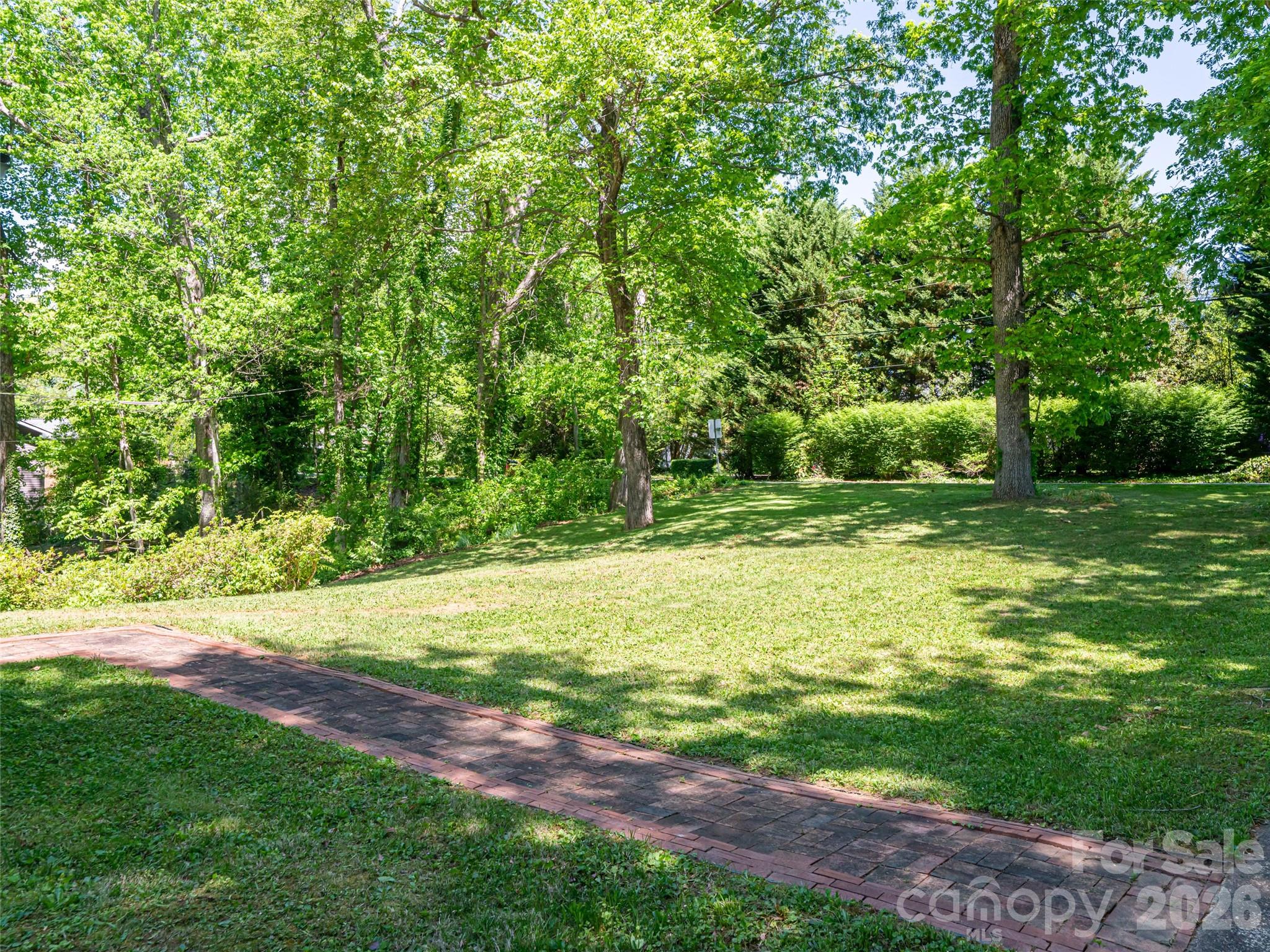 146 Fairmont Road Candler NC 28715