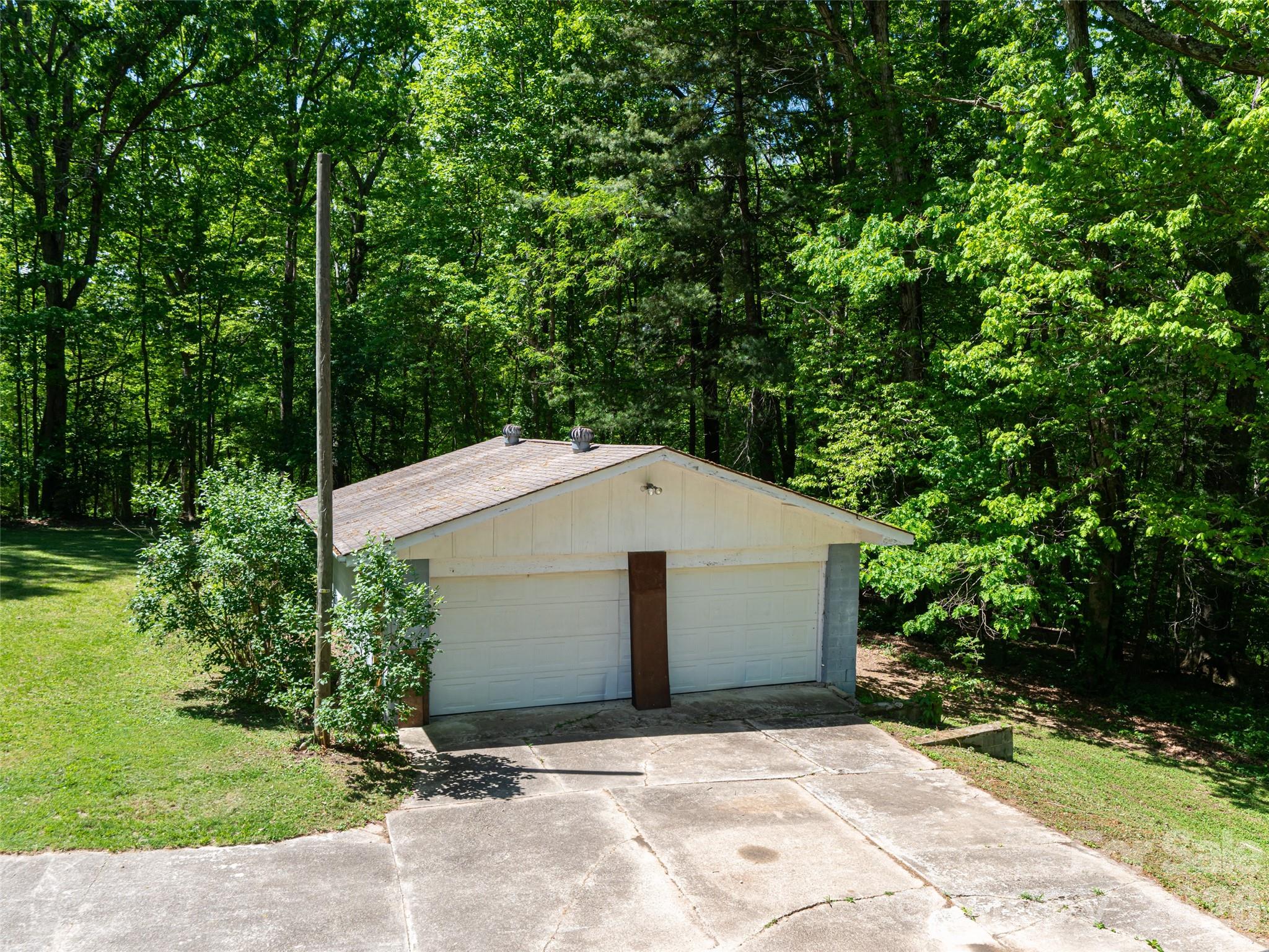 146 Fairmont Road Candler NC 28715